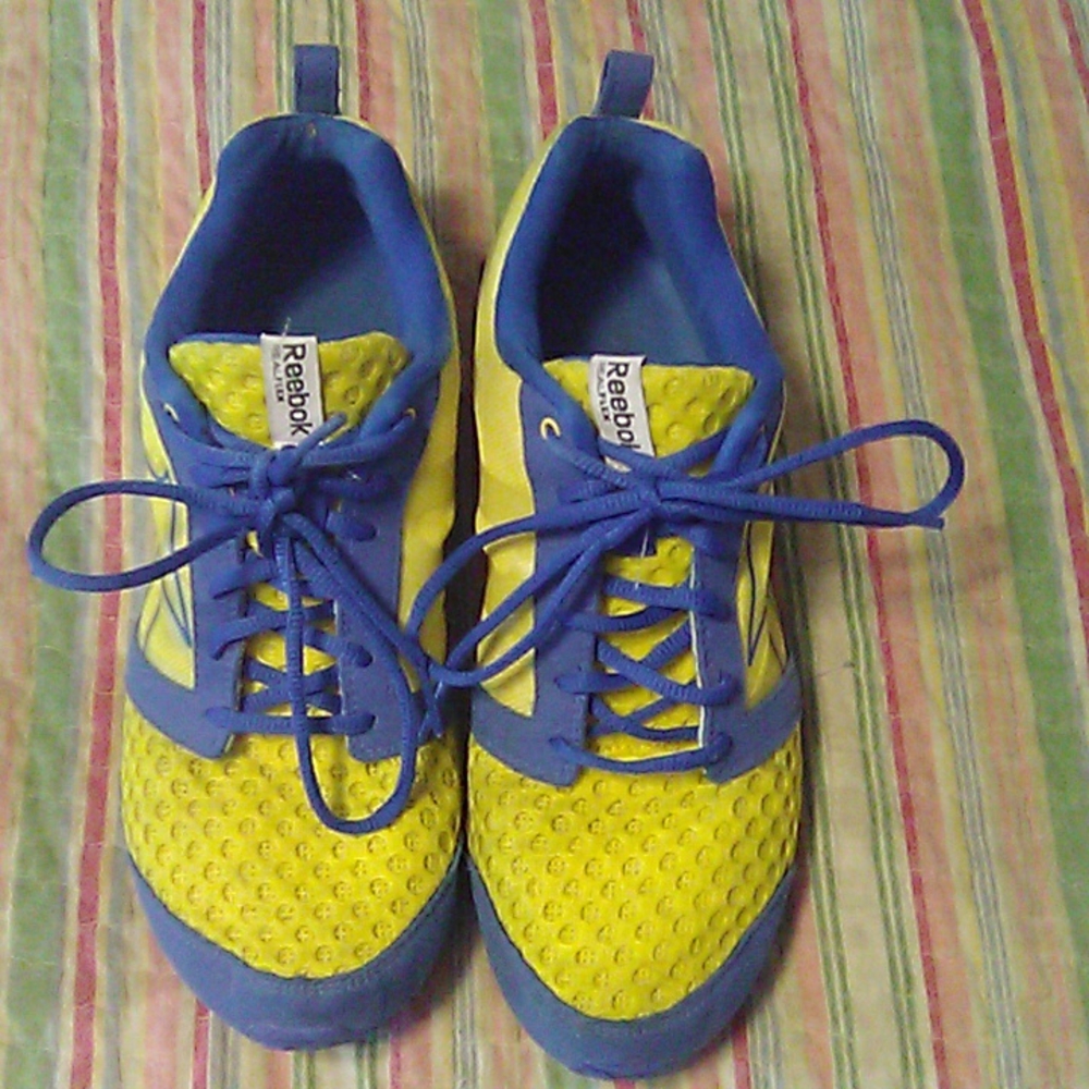 Reebok Realflex shoes- womens size 9- wvu